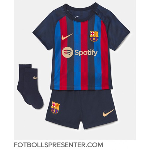 Barcelona Eric Garcia #24 Hemmatröja Barn 2022-23 Kortärmad (+ korta byxor)